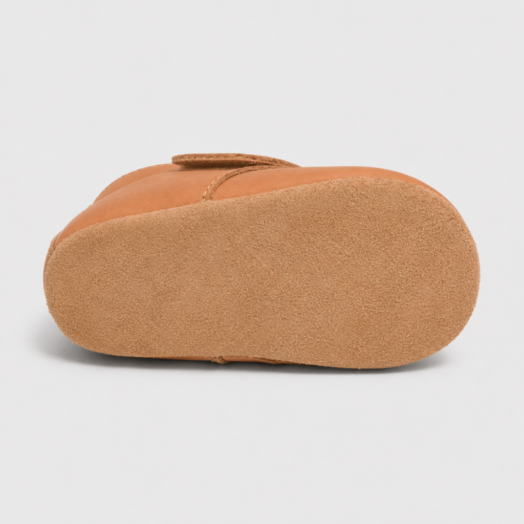 Flexible soft sole of leather baby booties